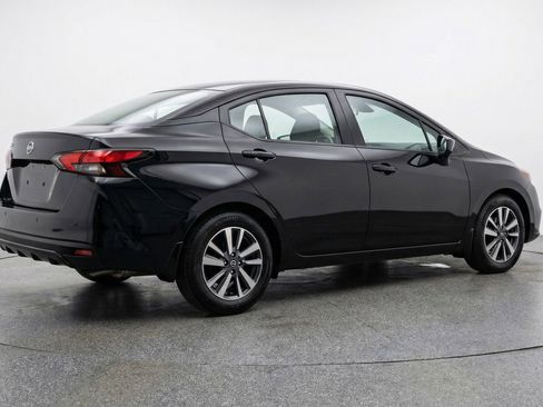 Used 2025 Nissan Versa SV FWD image 9