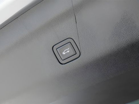 New 2026 GMC Yukon AT4 image 30