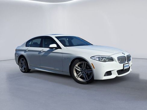 Used 2012 BMW 550i 550i image 2