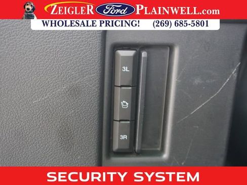 Used 2024 Ford Expedition XLT image 11