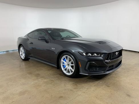 Used 2024 Ford Mustang GT Premium image 5