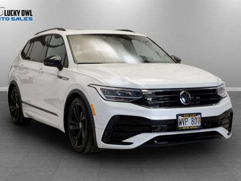Used 2023 Volkswagen Tiguan SE R-Line FWD image 3