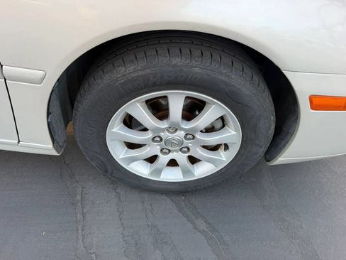 Used 2003 Lexus ES 330 w/ Premium Pkg FWD image 33