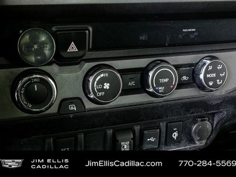 Used 2020 Toyota Tacoma TRD Sport image 16