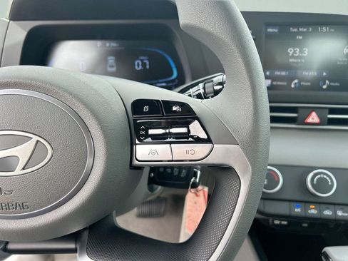 New 2026 Hyundai Elantra SE FWD image 30