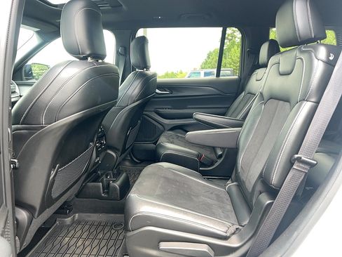 Used 2024 Jeep Grand Cherokee L Altitude RWD image 26
