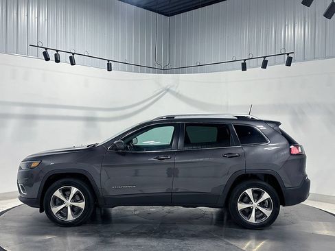 Used 2020 Jeep Cherokee Limited AWD/4WD image 16