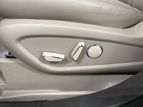 Used 2022 Lincoln Nautilus AWD w/ Premium Package image 10