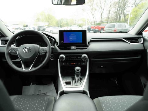 Used 2025 Toyota RAV4 XLE w/ Convenience Package image 20