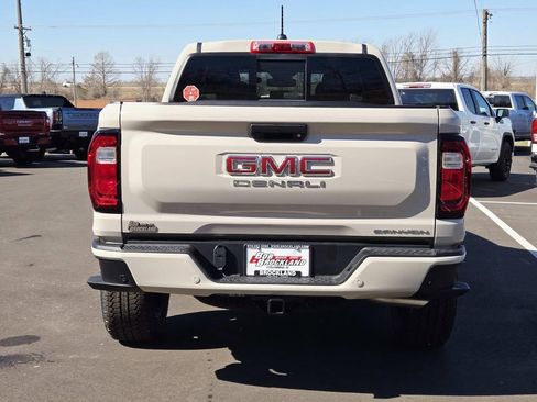 New 2026 GMC Canyon Denali image 4