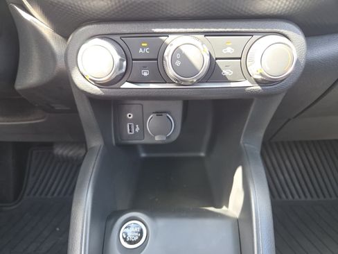 Used 2025 Nissan Kicks Play S FWD image 13
