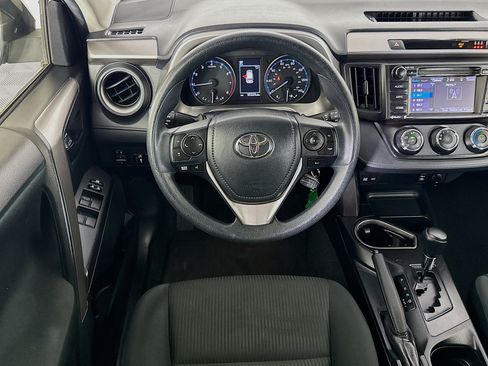 Used 2017 Toyota RAV4 LE FWD image 15