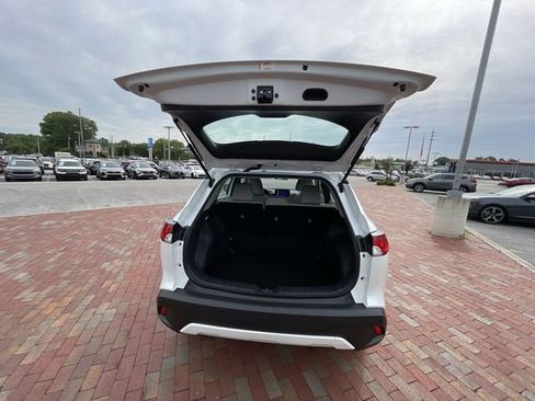 Used 2023 Toyota Corolla Cross L FWD image 10