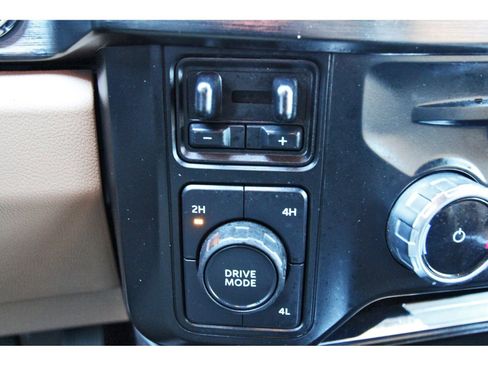 Used 2024 Ford F350 Lariat w/ Chrome Package image 29