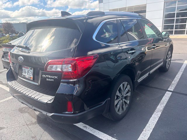 Used 2017 Subaru Outback 3.6R Touring AWD/4WD image 5