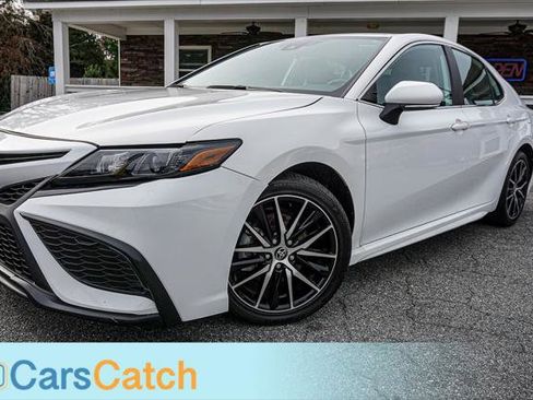 Used 2023 Toyota Camry SE image 7