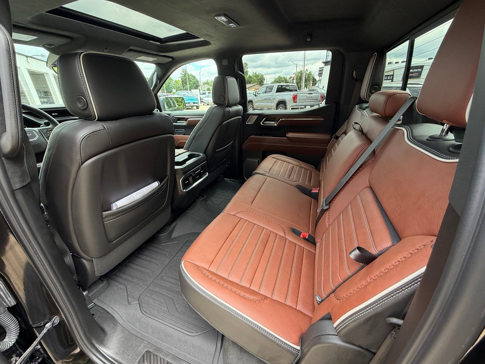 Used 2024 GMC Sierra 1500 Denali Ultimate AWD/4WD image 24