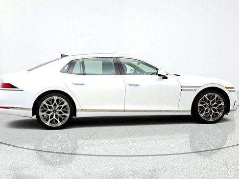 Used 2025 Genesis G90 3.5T AWD/4WD image 4