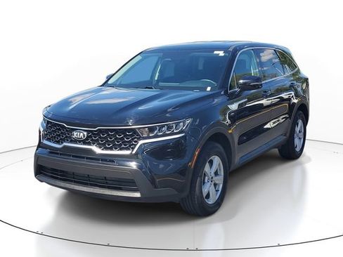 Used 2021 Kia Sorento LX AWD/4WD image 2