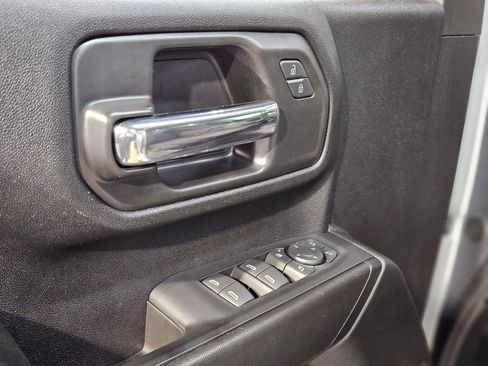 Used 2024 Chevrolet Silverado 2500 Custom w/ Custom Value Package image 21