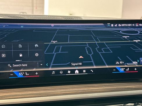 Certified 2025 BMW X5 xDrive50e w/ Premium Package image 23