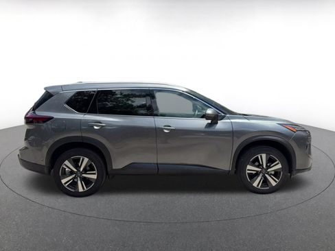 Used 2026 Nissan Rogue SL FWD image 17