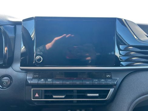 Used 2025 Toyota Camry LE image 23