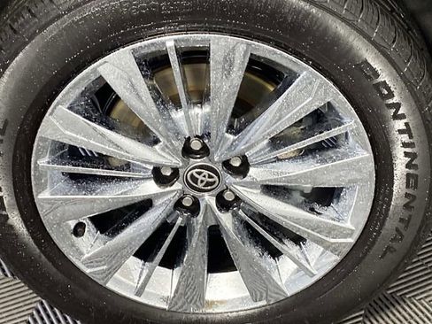 Used 2025 Toyota Grand Highlander Platinum image 31