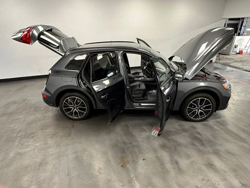 Used 2023 Audi SQ5 Prestige w/ Prestige Package image 54