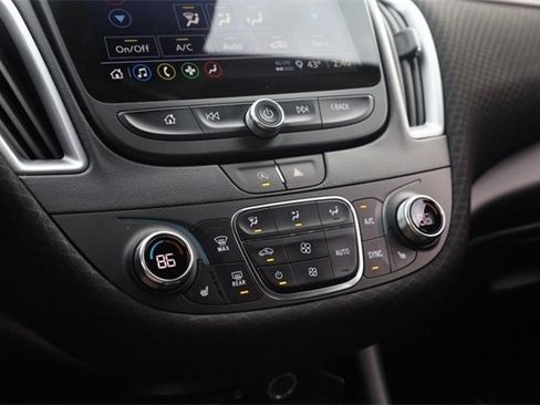 Used 2024 Chevrolet Malibu LT image 12