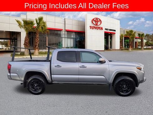 Used 2019 Toyota Tacoma SR5 RWD image 4