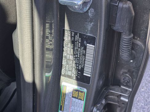 Used 2025 Hyundai Elantra SEL image 25