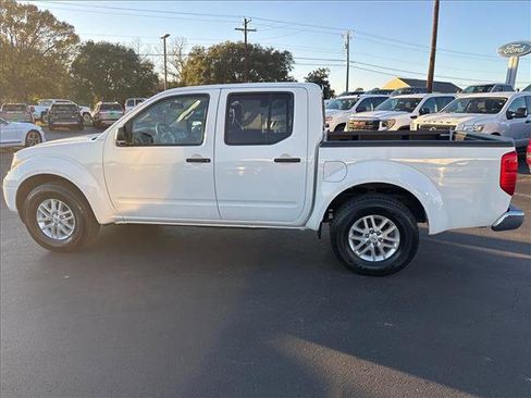 Used 2016 Nissan Frontier SV image 11