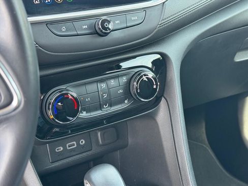 Used 2020 Buick Encore GX Preferred w/ Cold Weather Comfort Package AWD/4WD image 27