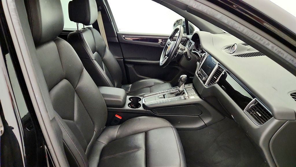 Used 2018 Porsche Macan S AWD/4WD image 22