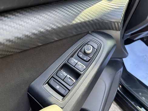 Used 2023 Subaru Ascent Premium w/ Convenience Package image 13