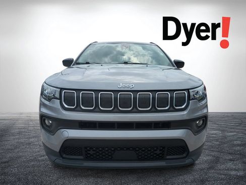 Used 2022 Jeep Compass Latitude w/ Convenience Group AWD/4WD image 9