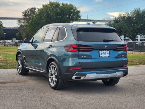 Used 2024 BMW X5 xDrive40i w/ Premium Package AWD/4WD image 3