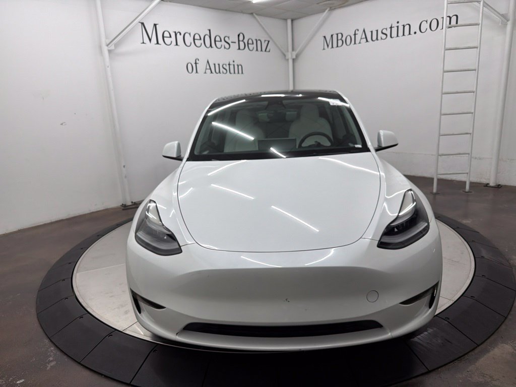 Used 2023 Tesla Model Y Long Range AWD/4WD image 2