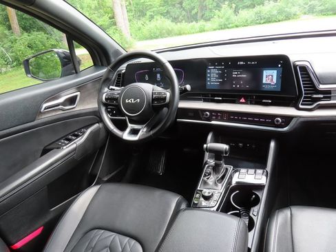 Certified 2024 Kia Sportage X-Line w/ X-Line Premium Package AWD/4WD image 5