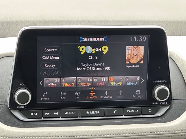 Used 2023 Nissan Rogue SV FWD image 17