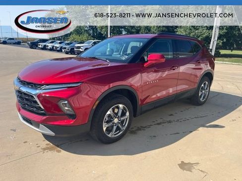 Used 2024 Chevrolet Blazer LT w/ Convenience Package FWD image 3