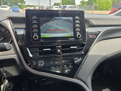 Used 2023 Toyota Camry SE FWD image 7
