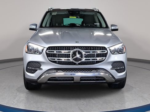 Used 2025 Mercedes-Benz GLE 350 4MATIC image 2