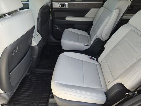 Used 2025 Hyundai Santa Fe Calligraphy AWD/4WD image 29