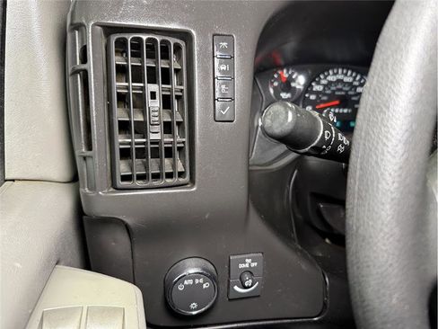 Used 2014 Chevrolet Express 2500 LS image 39