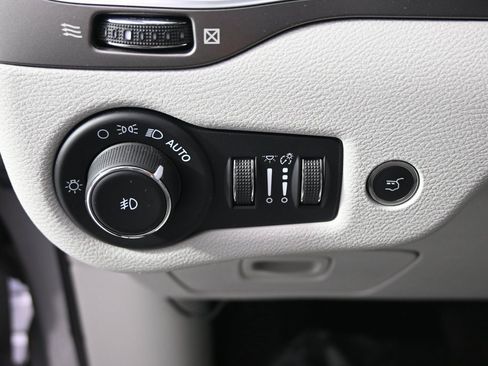 Used 2022 Jeep Cherokee Latitude Lux image 23