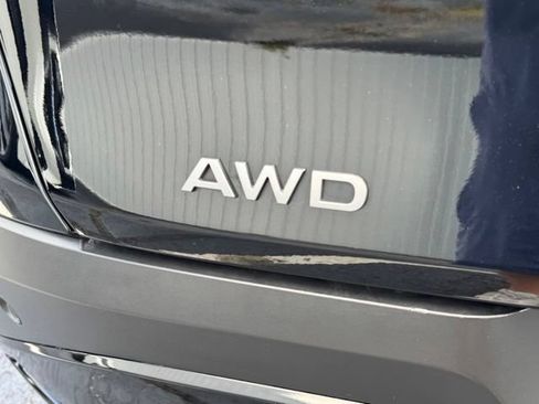 Used 2025 Nissan Murano SV AWD/4WD image 7