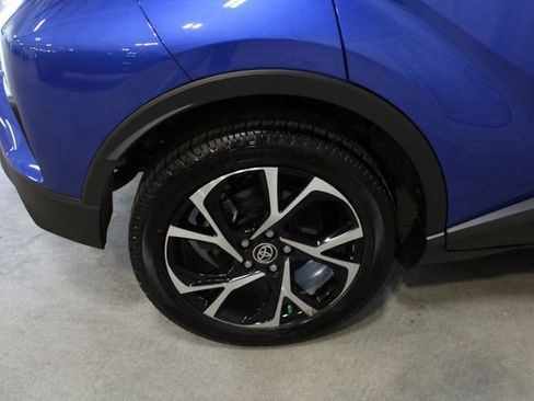 Used 2021 Toyota C-HR XLE FWD image 27