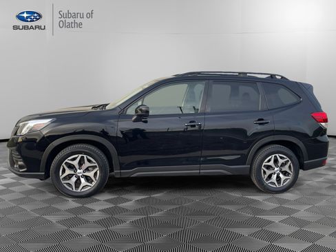 Certified 2023 Subaru Forester Premium image 8